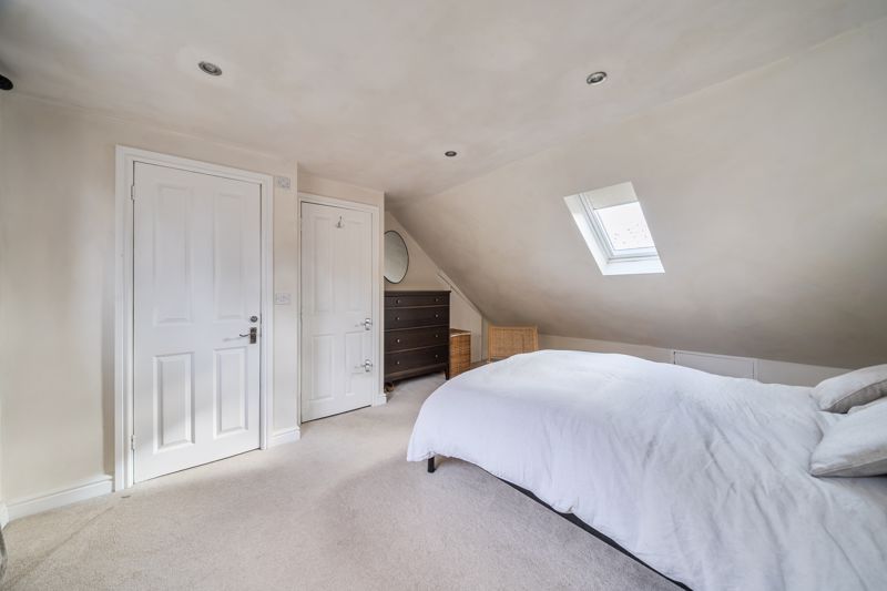 Bedroom- click for photo gallery